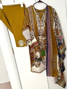 Floral Lawn Shalwar Kameez